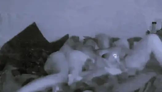 Ich musste kommen und sein heißes sperma in mir fühlen.