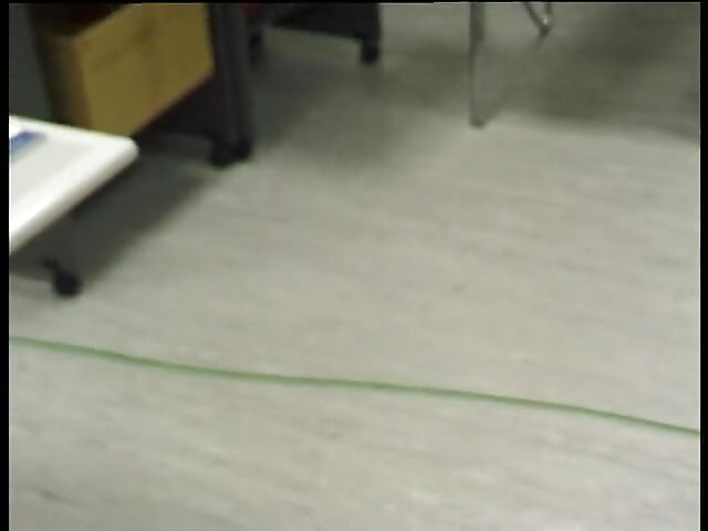 Bystiga tyska milf blåser stor kuk i POV