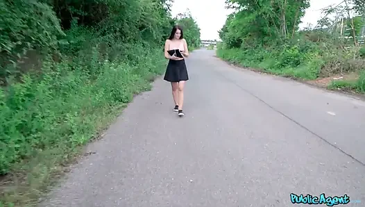Агент - All Natural Katy Rose долбили в парке и принимают большую порцию спермы