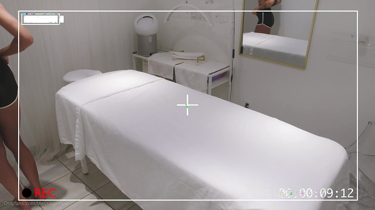 Real Massage Therapist Gets Sucked and Fucked by Fit Blonde Client