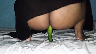 Arabische vrouwen hebben seks met komkommers in Singapore