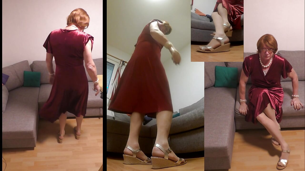 Julian069 Crvena velvett haljina u donjem vešu napolju