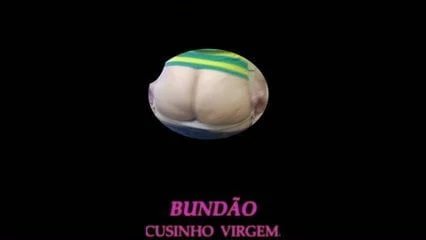 ESPOSA PELUDA E RABUDA TORCENDO PELO BRASIL.