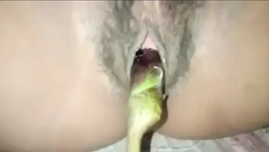 Девушка трахается с Brinjal