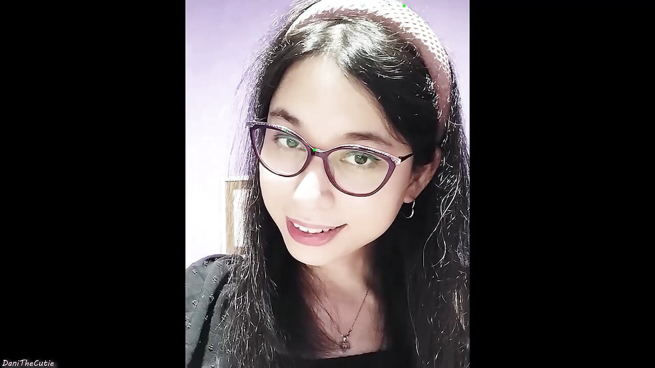 pinay tgirl DaniTheCutie daje zachętę, gdy spędzasz z nią intymny czas