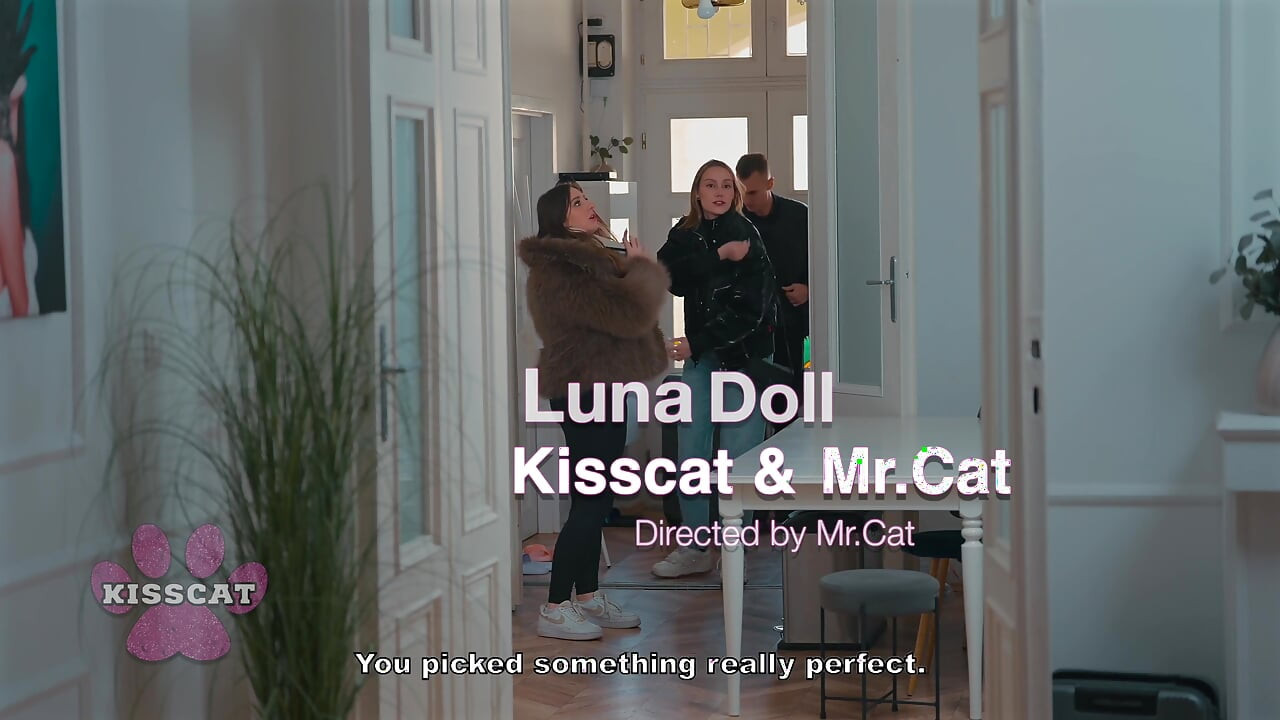 Huwelijksreis stiefmoeder Luna Doll betrapt stiefzoon voor cowgirl-rit en kisscat krijgt dan een geheime creampie