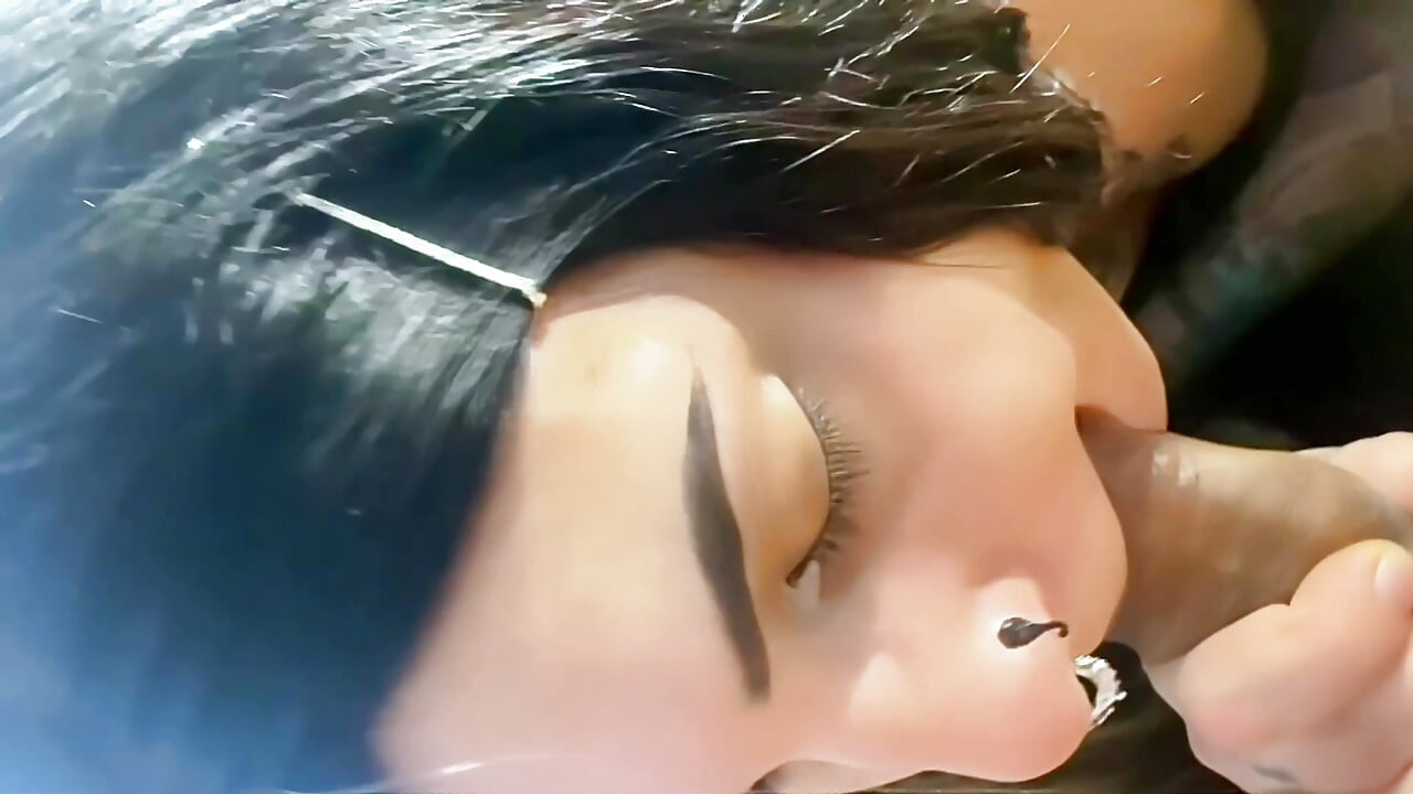 Naughty Trans Girl Gives Stranger a Magic Blowjob