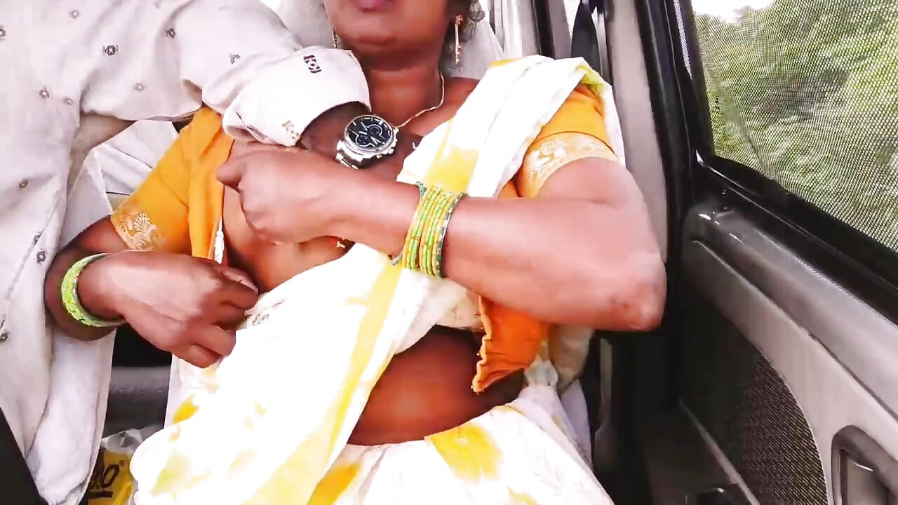Indiana empregada no carro telugu sujo fala.