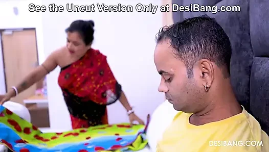 Was ist unter Bhabis Rotem Sari? bei DesiBang