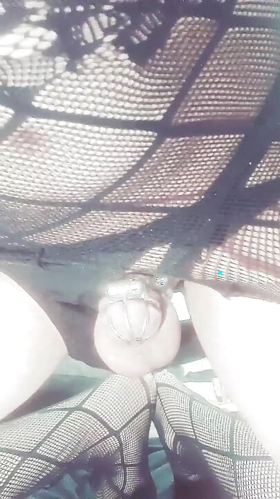 Lose Control in cage