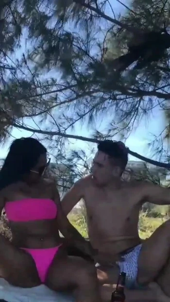 Powerful moment from "married on the beach with lover"