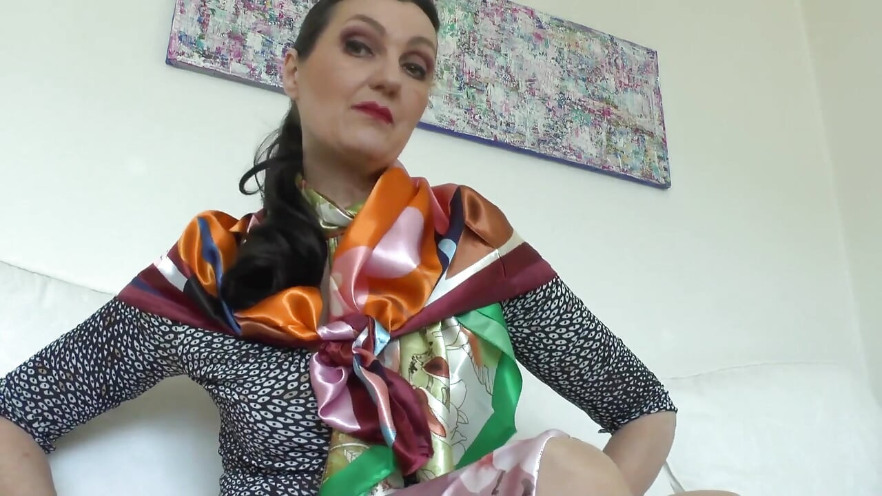 Meine glänzenden Satin scarves werden Dich andrehen! Lady Victoria Valente