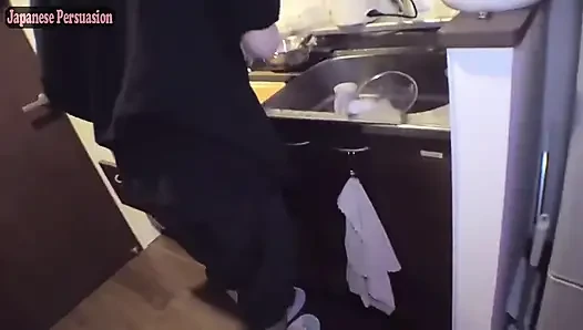 Boyfriend Sorry. Lunch Prep Turns Into Sudden Home Creampie