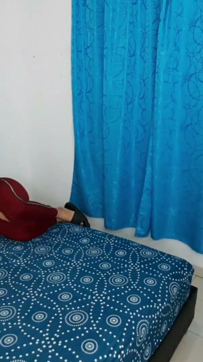 在她拜访我的继母的朋友时操她 | 短片 1