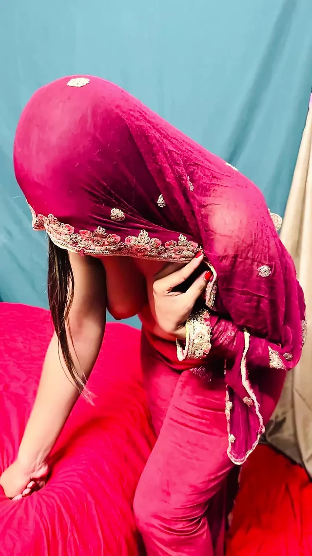 Real Desi Bhabi Ne Boyfriend Ko Call Ke Bula (Hindi Audio)