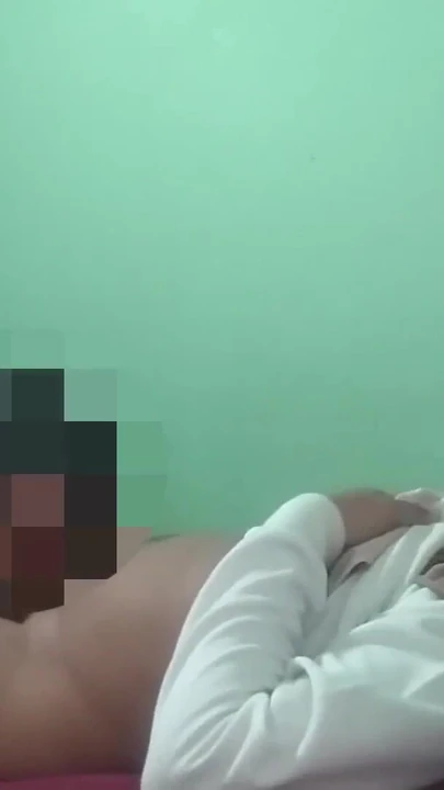 Unforgettable moment from "Inviting office friends to staycation at the boarding house until making love and making them"