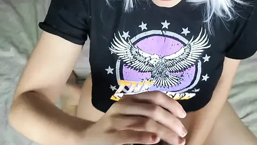 I Invited the Neighbor to My House and He Made Me Suck His Thick Cock, Finishing in My Pretty Mouth