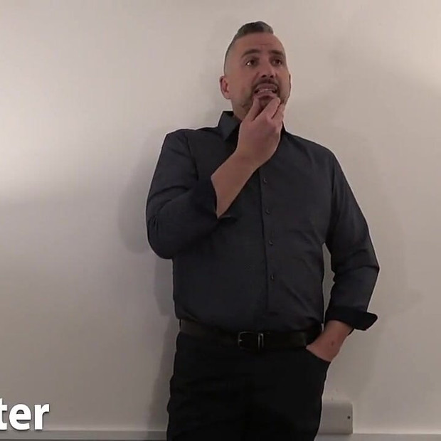 老师使用自慰器并给撸管指挥