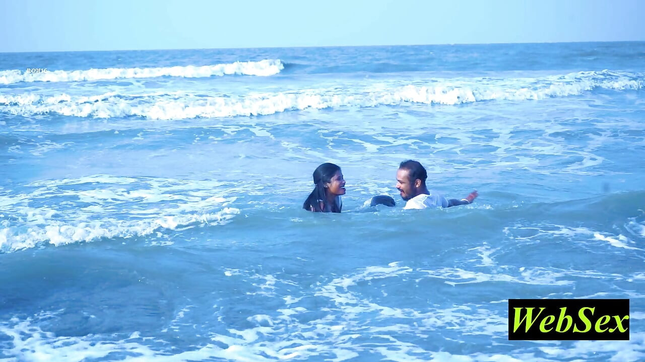 Indian Unmarried Couple Dating Sex at Sea Beach! Romantic Sex