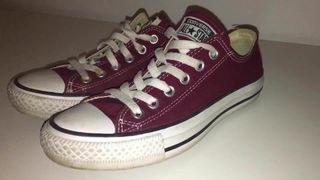 My Sister's Shoes: Converse low maroon Part 2 I 4K