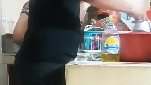 Maid Fucked When She Washes the Dishes