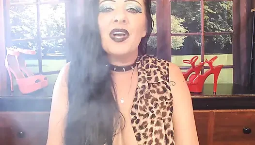 Yeni sigara içen köleler karşılama videosu