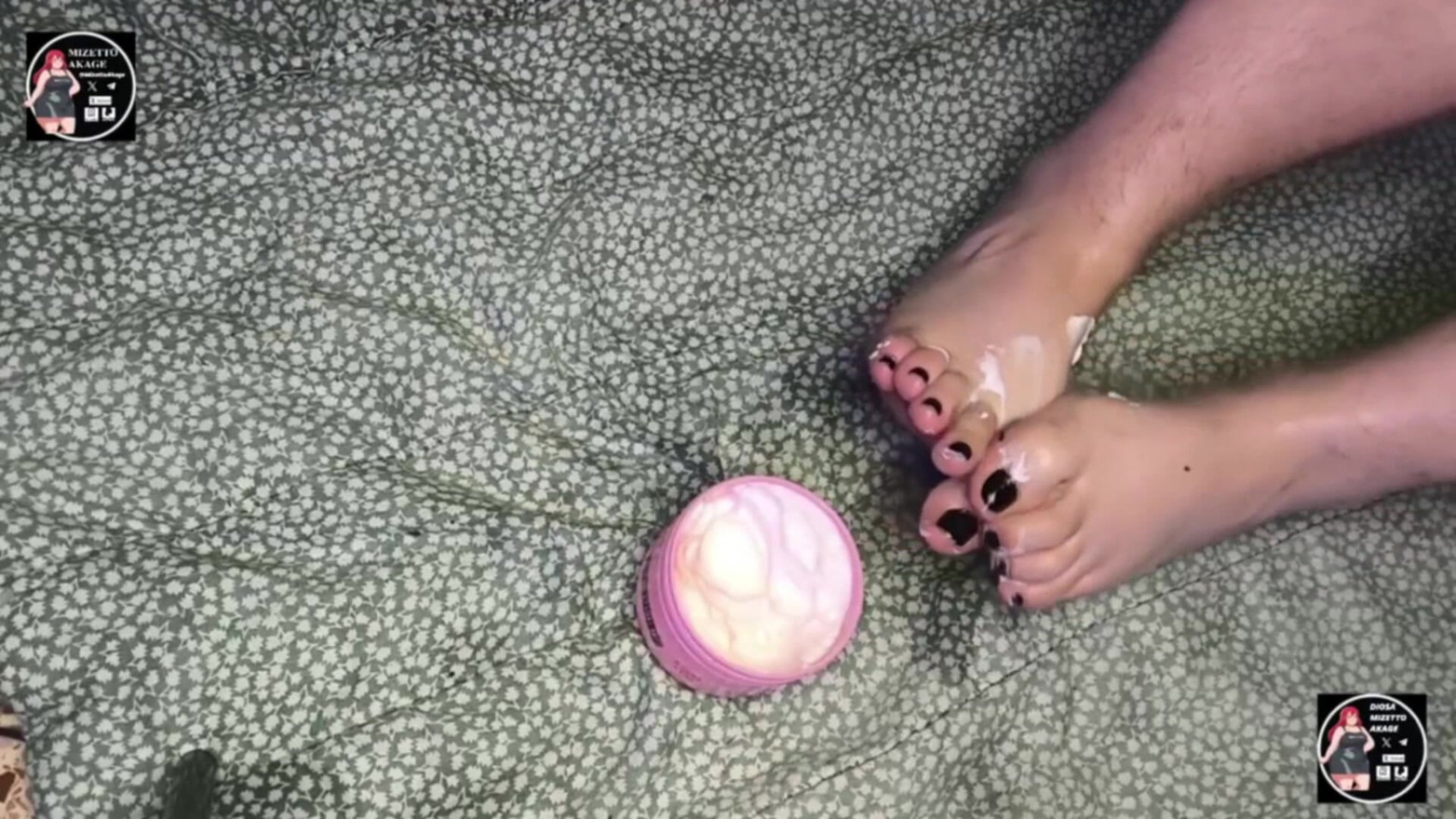 FOOT-FETISH