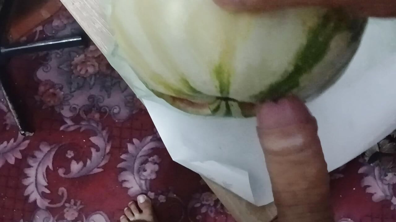 Pomelo is so erotic