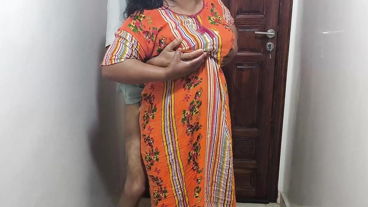 Soție arabă mare și frumoasă egipteană