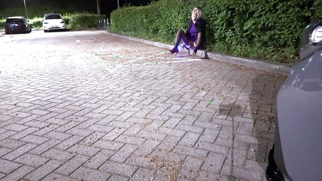 Sissy Taak Deel 2 - Ik ren mijn elektrische kooi in en ik sta op het punt klaar te komen