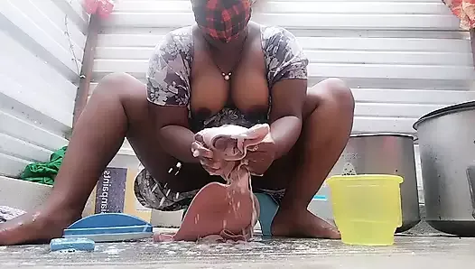Bouncy boobs washing clothes
