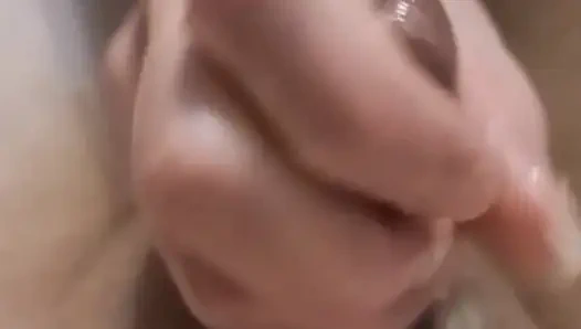 Footjob zu handjob abspritzen