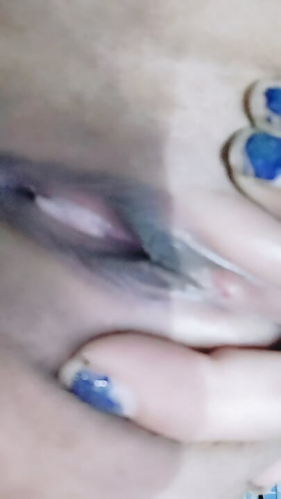 Vergin girl tight pussy