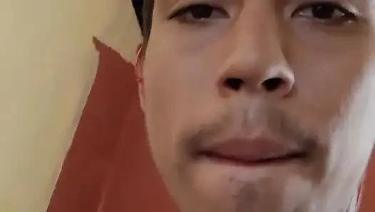 Evde süt alıyor