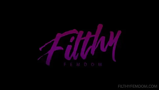 Интернет-тролль Ela Darling с участием Ela Darling