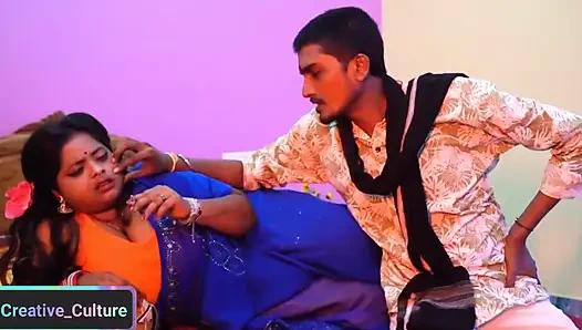 Bengalli ateşli dans eden kız..