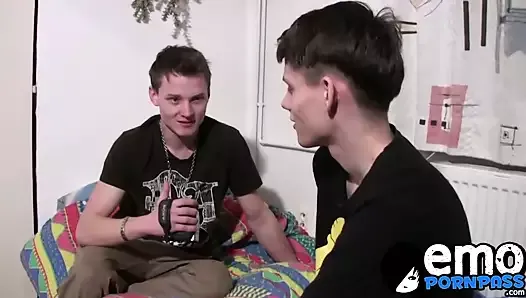 Raunchy emo twink gives an unforgettable blowjob to a friend