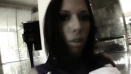 Jilat pantatku dan sepong itilku sayang... Bikin aku muncrat!!