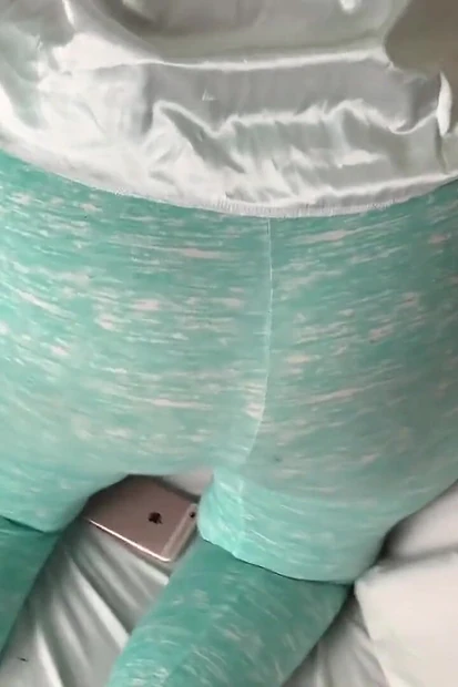 I Convince My Stepsister to Suck My Cock for $10