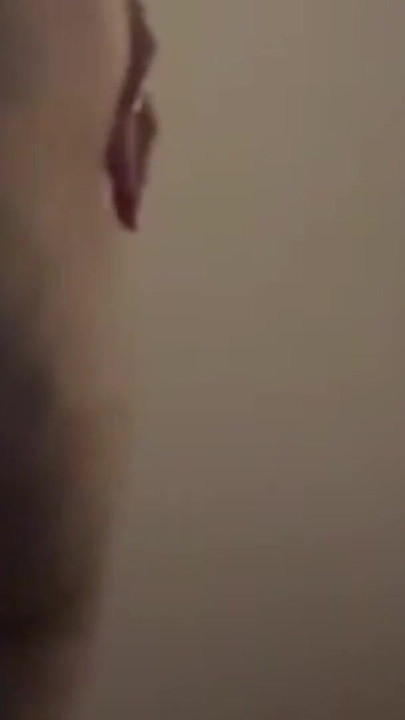 Ibu bola sepak ditangkap berubah. Pantat besar | Klip 1