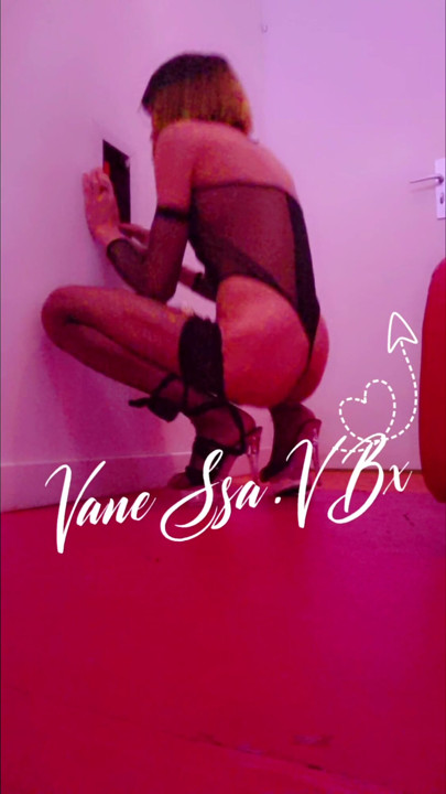 What's going on in the Cabin at GloryHole. A pretty little ass🍑if Balade. VaneSsaBiTCHx PariSChienneTrvprod⁷⁵⁰⁰⁹ Pigalle