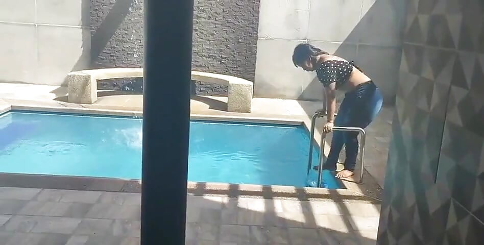 I Got an Escape! with My Buddy's Wife to Have a Good Time While She's at Work: I Hope Nobody Knows