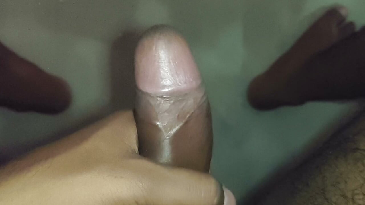 Free Solo Masturbation Session – Amateur & Natural