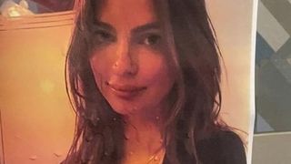 Emily Ratajkowski, hommage à sperme 2