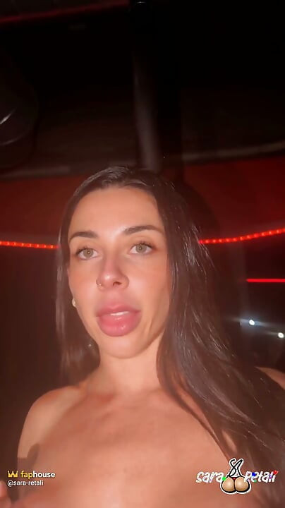 Sara Retali i Luiza Marcato w pierwszym dniu jako striptizerki seks zabawki i tryska