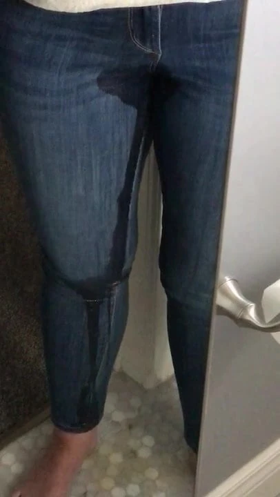 Orinando mis pantalones por ti