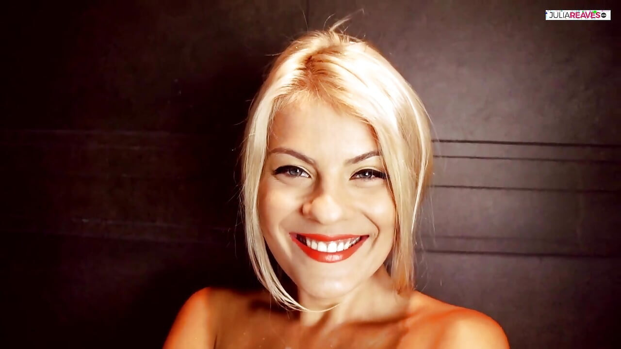 When showering my pussy becomes horny and I masturbate