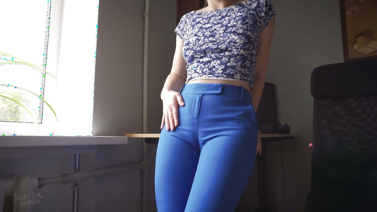 Naughty Coworker 낙타 토 놀리고 거부