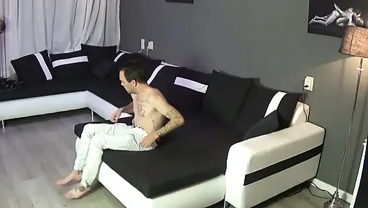 Melody zevki eve daha erken geliyor ve cheffie'i yakalıyor!