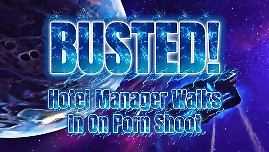 Hotelmanager kommt beim porno-shooting und wird überredet, mitzumachen